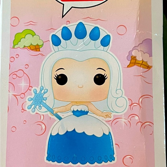 COPY - Brand New Funko POP Candy Land #57 Queen Frostine - Picture 2 of 3